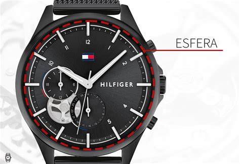 Personajes de One Piece en la esfera de un reloj