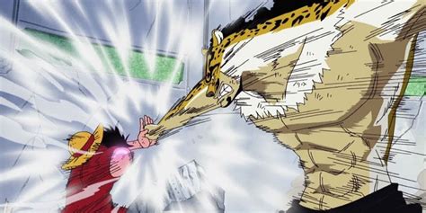 Luffy en batalla contra Rob Lucci