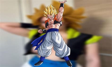 Cosplay de Gogeta femenina por LeesiBB