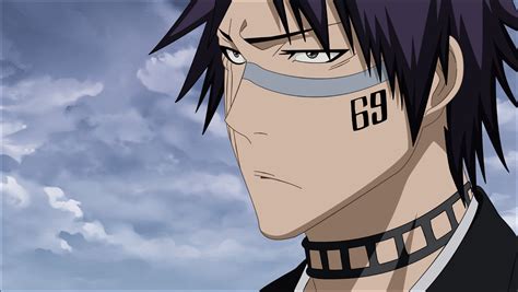 Retrato de Shūhei Hisagi con su tatuaje 