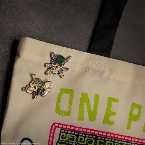 Pack de pines de Zoro y Usopp con sus accesorios