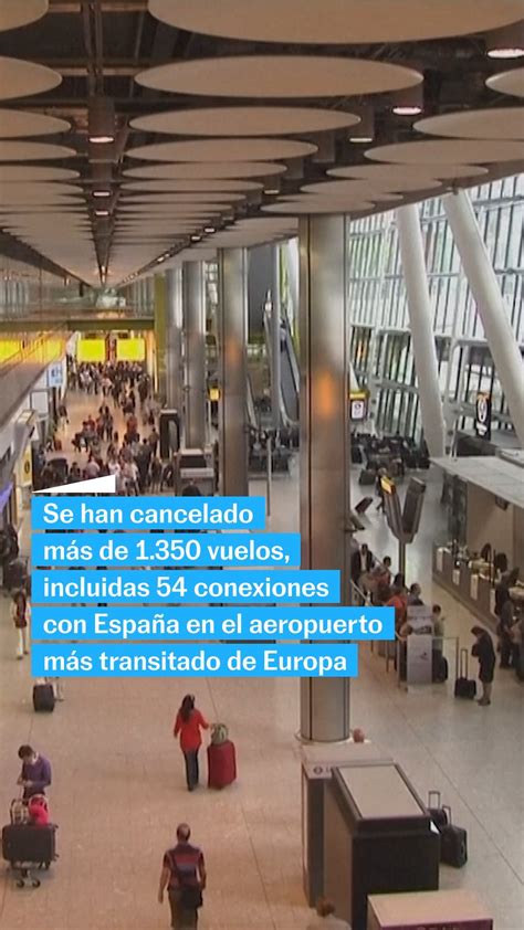 Lenny Bruce siendo cacheado por un policía en San Francisco en los años 60