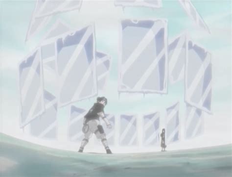 Haku usando el Jutsu Espejo Demoníaco Cristal de Hielo.