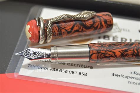 Pluma estilográfica Montblanc Edición Dragón Enroscado