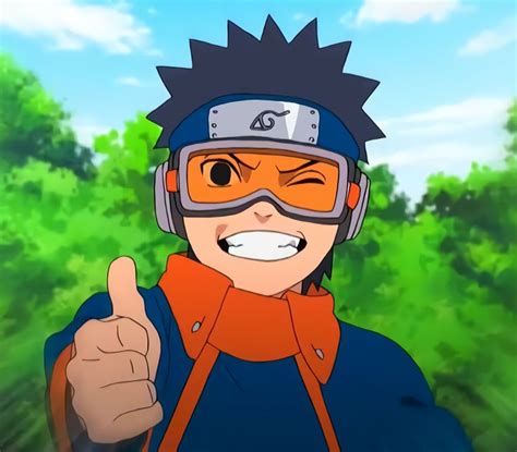 Obito Uchiha de niño con gafas