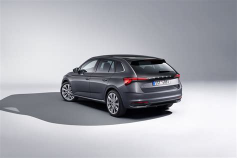 ŠKODA SCALA GO en carretera