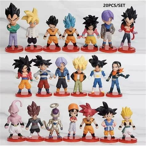 Variedad de figuras de Dragon Ball