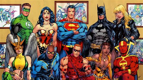Ilustración de varios héroes de DC Comics