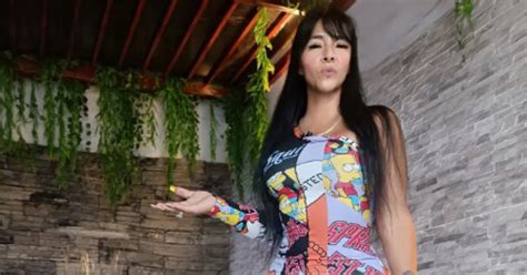 Infografía sobre la carrera de Canelita Amoretti.