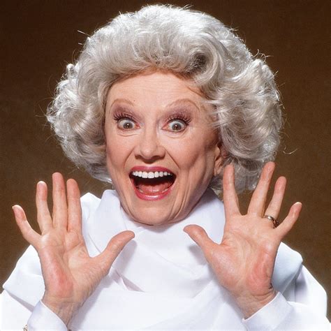 Phyllis Diller actuando