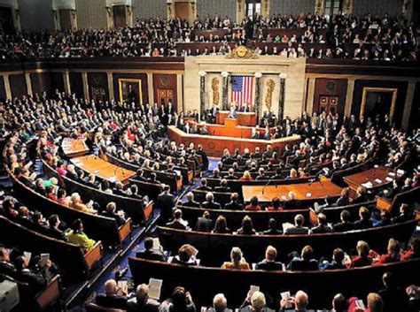 Ilustración de un comité del Senado de EE. UU. discutiendo temas controvertidos