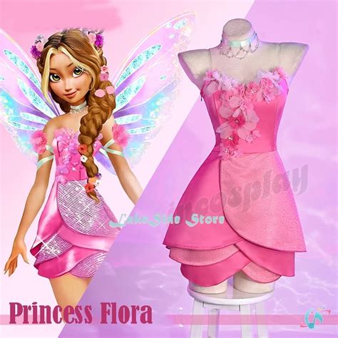 Flora con su traje de Princesa Flora en Domino.