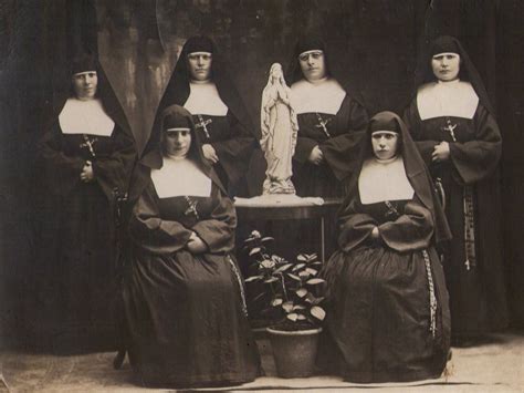 Fotografía de las primeras Hermanas Misioneras de la Caridad