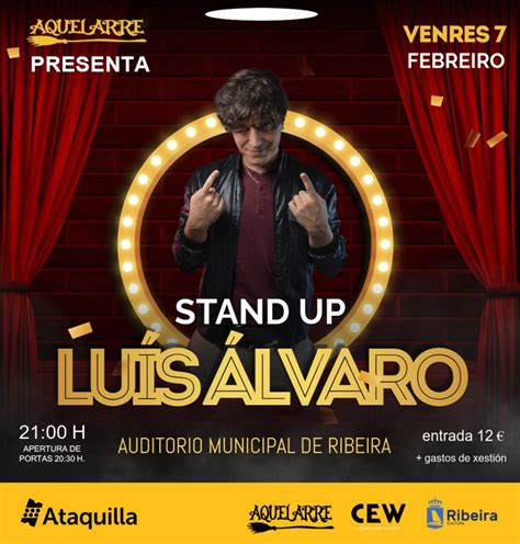 Luis Álvaro cómico actuando en escenario