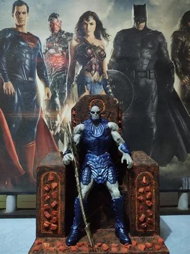 Darkseid en su trono en Apokolips