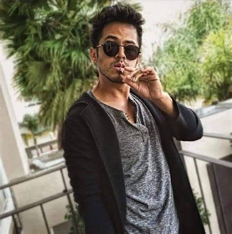 Ilustración de Keyarga en su forma original y después de su transformación