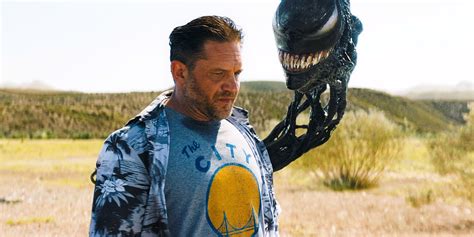 Tom Hardy como Eddie Brock y Venom