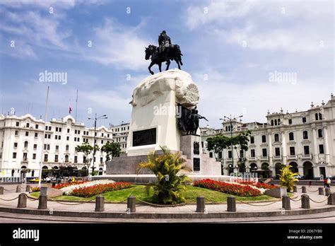 Plaza San Martín en Lima