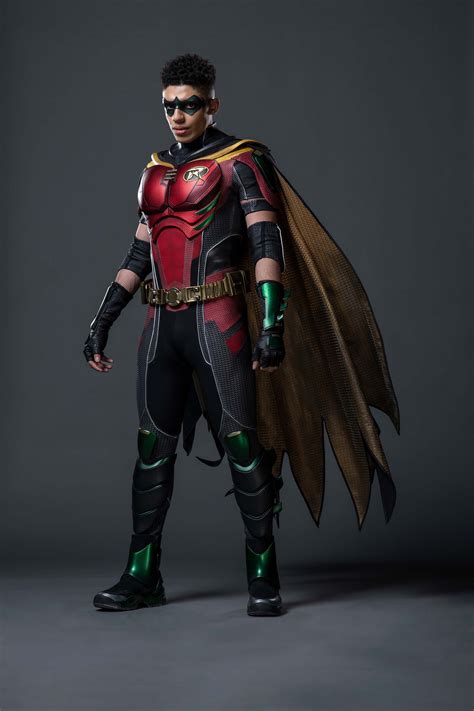 Comparativa de trajes de Tim Drake