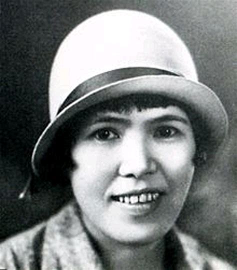 Retrato de Nobuko Yoshiya