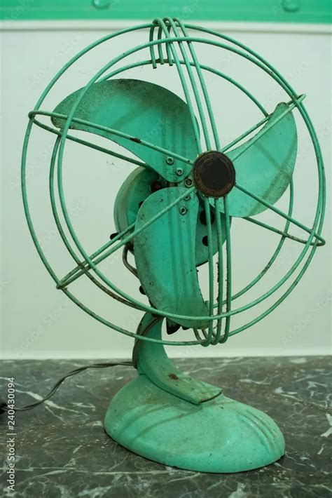 Detalle de objetos vintage en una viñeta de Ventiladores Clyde