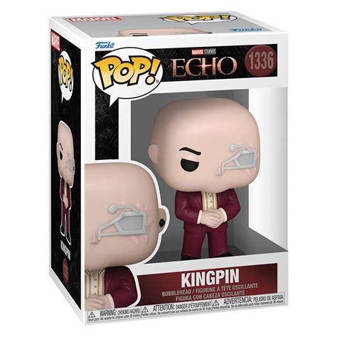 Kingpin ciego siendo atacado