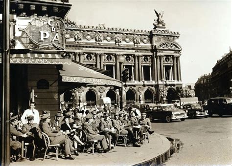 Representación de oficiales nazis en manga