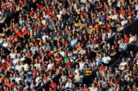 multitud de fans en un estadio