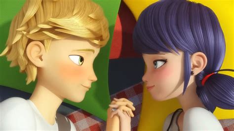 Marinette confesando su amor a Adrien