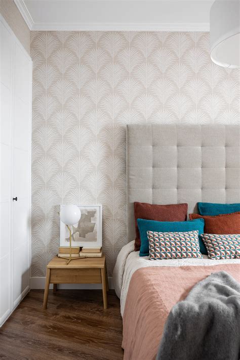 Ejemplo de habitación decorada con papel pintado 