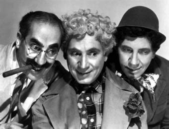 Hermanos Marx actuando en una película