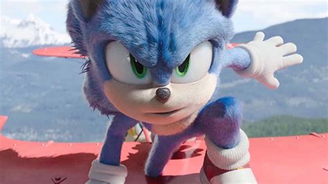 Sonic utilizando sus habilidades de velocidad