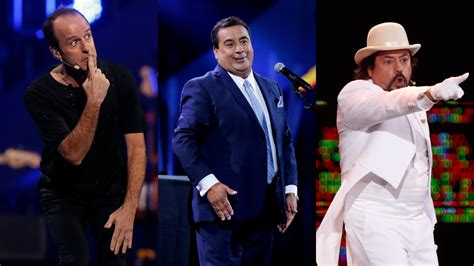 Comediantes chilenos en un escenario.