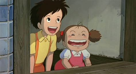 Ilustración de Totoro y las hermanas Satsuki y Mei
