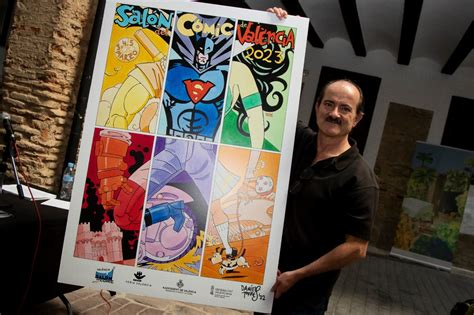 Cartel de un Salón del Cómic con personajes diversos