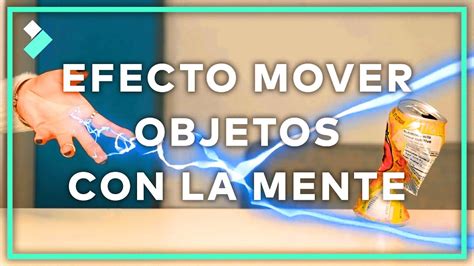 Clara moviendo objetos con la mente