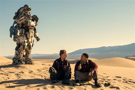 Johnny Pemberton como Thaddeus y Aaron Moten como Maximus en Fallout Temporada 2