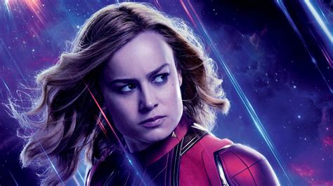 Carol Danvers como Captain Marvel