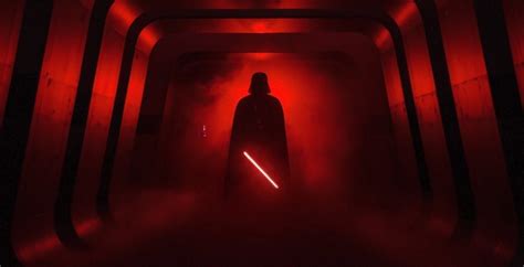 Darth Vader con su sable de luz rojo