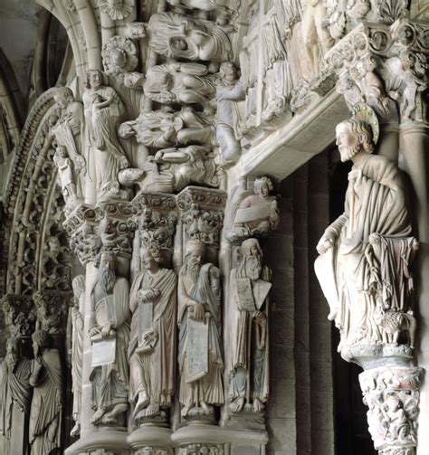 Detalle de un personaje con expresión intensa en La Catedral de los Abismos