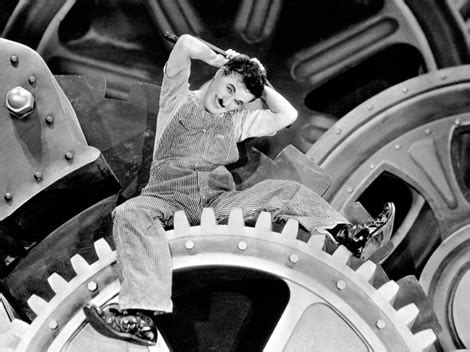 Charles Chaplin en Tiempos Modernos
