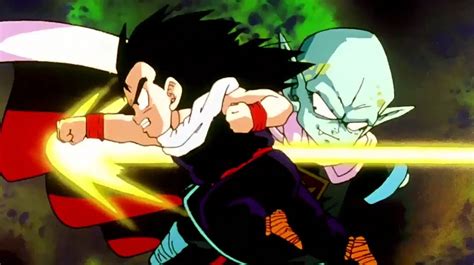 Gohan luchando contra los secuaces de Garlic Jr.