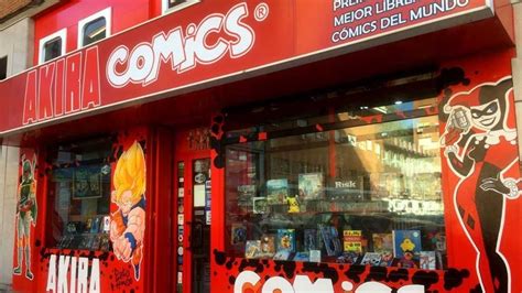 Librería especializada mostrando cómics