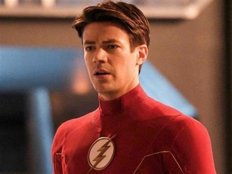 Grant Gustin como The Flash