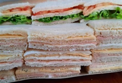 Variedad de sándwiches y quesadillas