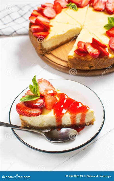 Tarta de queso casera con fresas