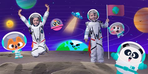 Familia Tube en el espacio