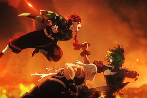 Tengen Uzui liderando la misión en el Distrito Rojo