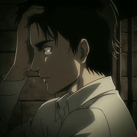 Eren Jaeger en el sótano