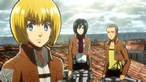 Armin, Mikasa y Connie observando al titan 